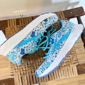Brooks Trace Women’s 7 Nurse Print Running Shoes